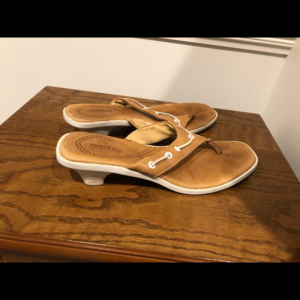 Sperry thong sandal